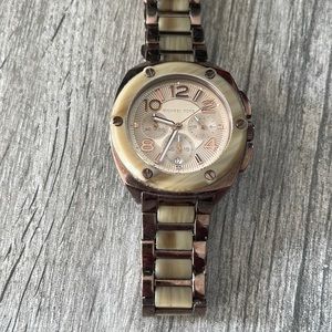 Beautiful Michael Kors bronze & green tortoise shell watch